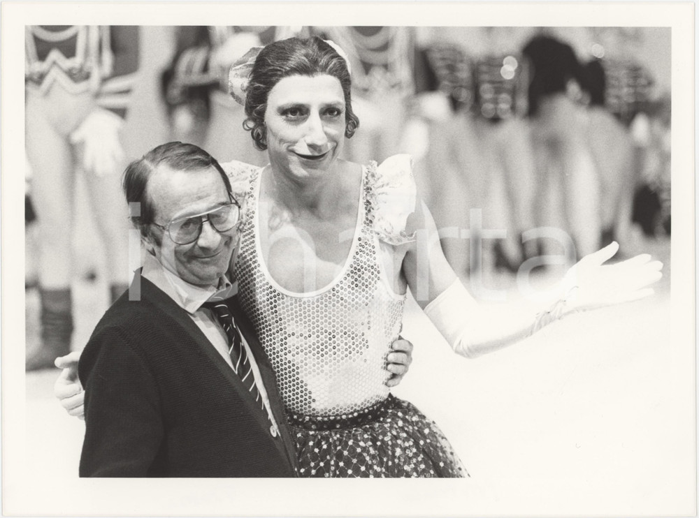 Fotografia d epoca originale 1985 RAI DUE Il tastomatto Enzo TRAPANI e Pippo FRANCO vestito da donna Foto 2 1