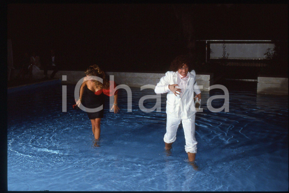 35mm vintage slide* 1988 COSTUME - Ana OBREGON e Gianfranco BULLO in piscina 14