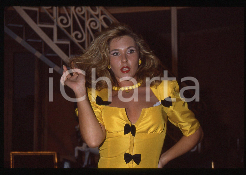35mm vintage slide* 1990 ca COSTUME - Cinzia BERNI Ritratto dell'attrice (15)