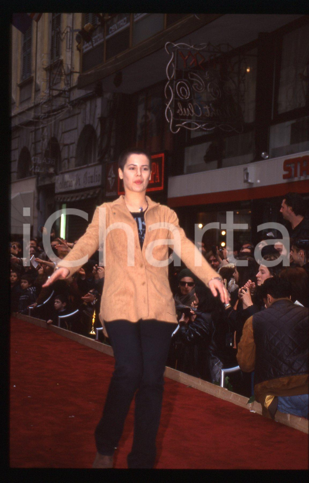 35mm vintage slide* 1997 SANREMO Silvia SALEMI sul red carpet Ritratto  