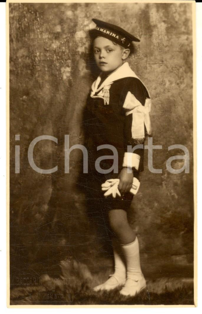Fotografia d epoca originale 1930 ca MILANO Bambino alla Comunione vestito da REGIA MARINA BACCARINI & PORTA 1