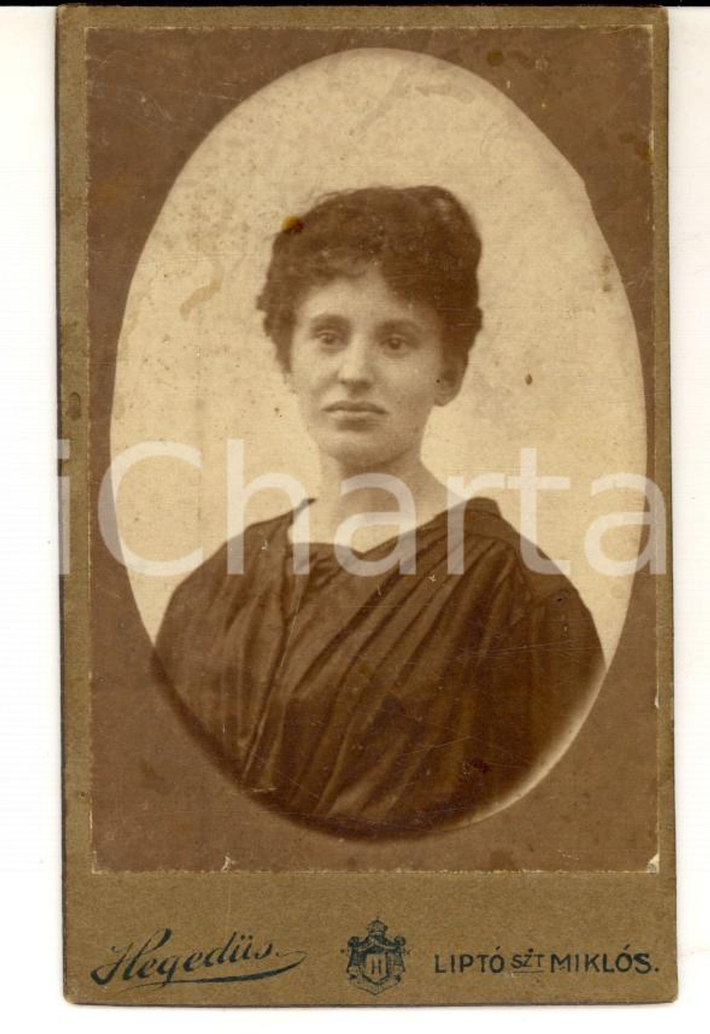 Fotografia d epoca originale 1900 ca LIPTOSZENTMIKLOS SLOVACCHIA Ritratto di donna Foto HEGEDIIS CDV 1