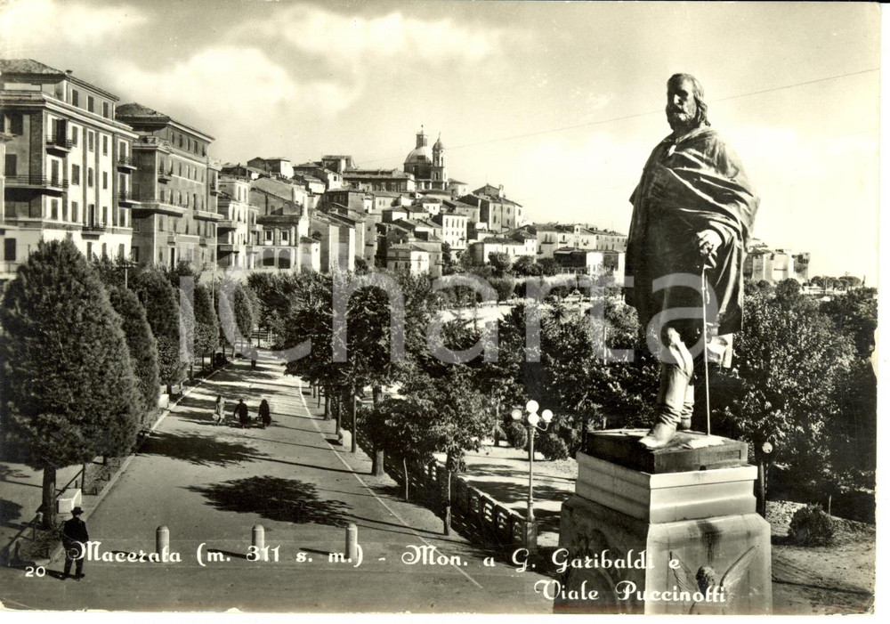 Cartolina originale da collezione 1963 MACERATA Monumento a GARIBALDI e Viale Puccinotti *Cartolina FG VG 1