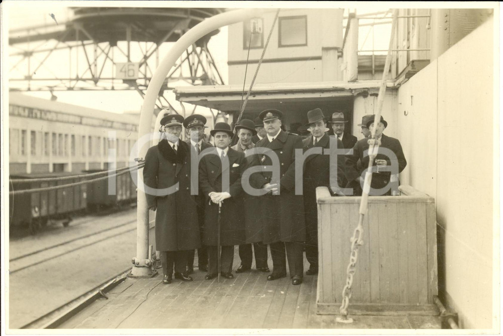 Fotografia d epoca originale 1934 POLONIA Gruppo di ufficiali in partenza alla stazione Foto BORKOWSKI 14x9 1