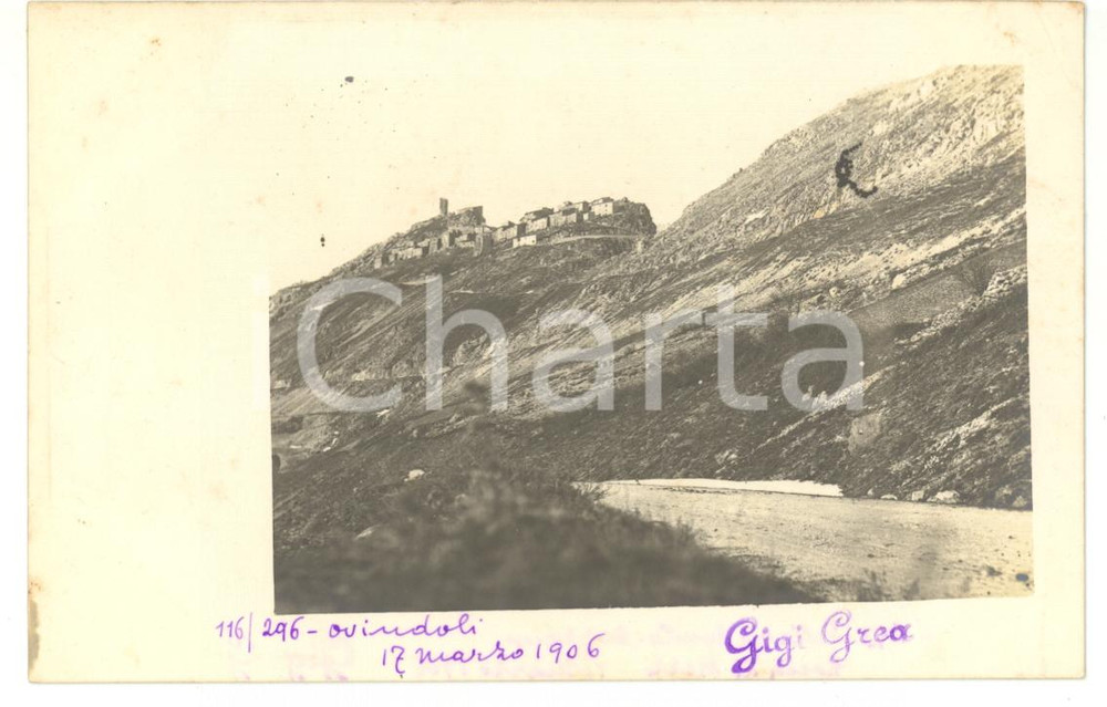1906 OVINDOLI (AQ) Scorcio del paese tra le montagne *Fotocartolina
