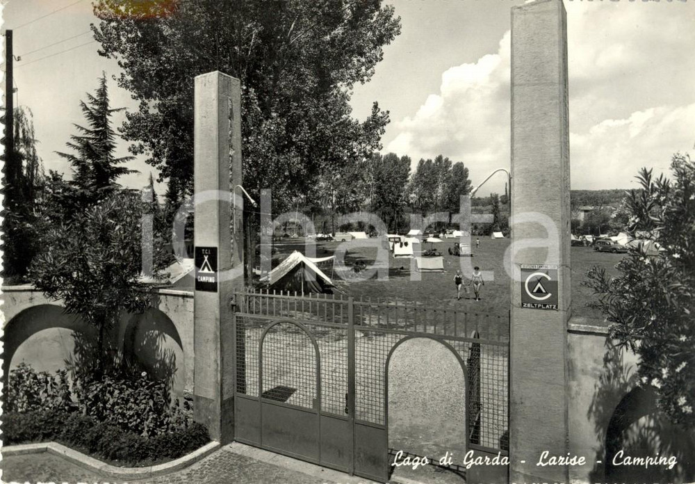 Cartolina originale da collezione 1958 LAZISE VR Camping sul Lago di GARDA Cartolina postale ANIMATA FG VG 1
