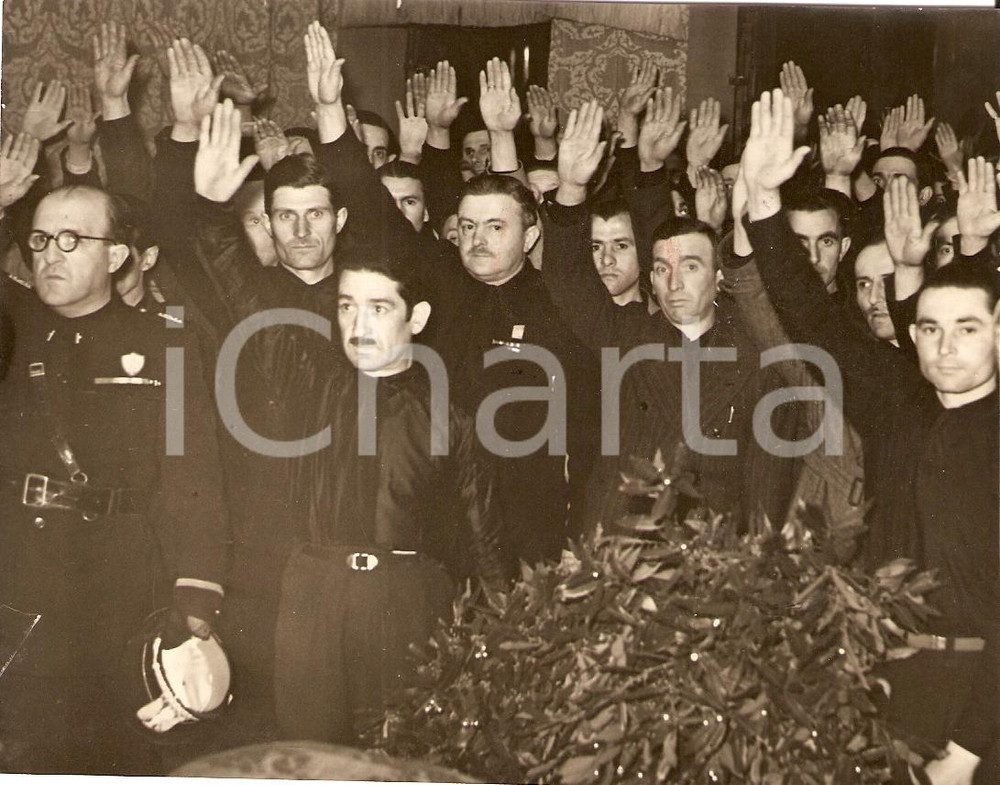 Fotografia d'epoca originale 1939 MILANO Omaggio alla Cripta dei Caduti Fascisti *Fotografia 1