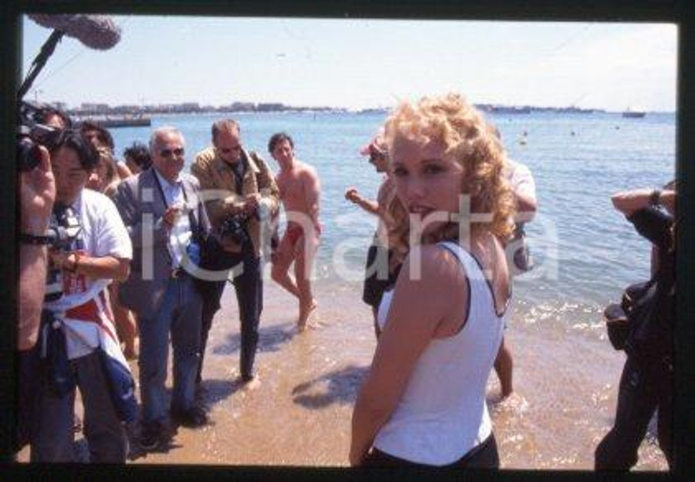 35mm vintage slide* 1995 CANNES Film Festival "SHOWGIRLS" Elizabeth BERKLEY (14)