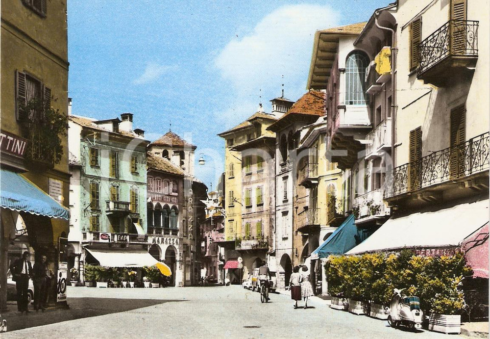 Cartolina originale da collezione 1955 ca DOMODOSSOLA VB Scorcio panoramico PIAZZA MERCATO Animata FG NV 1