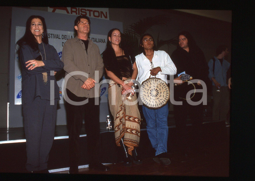 35mm vintage slide* 1995 SANREMO Robbie ROBERTSON Rita COOLIDGE Ritratto (11)