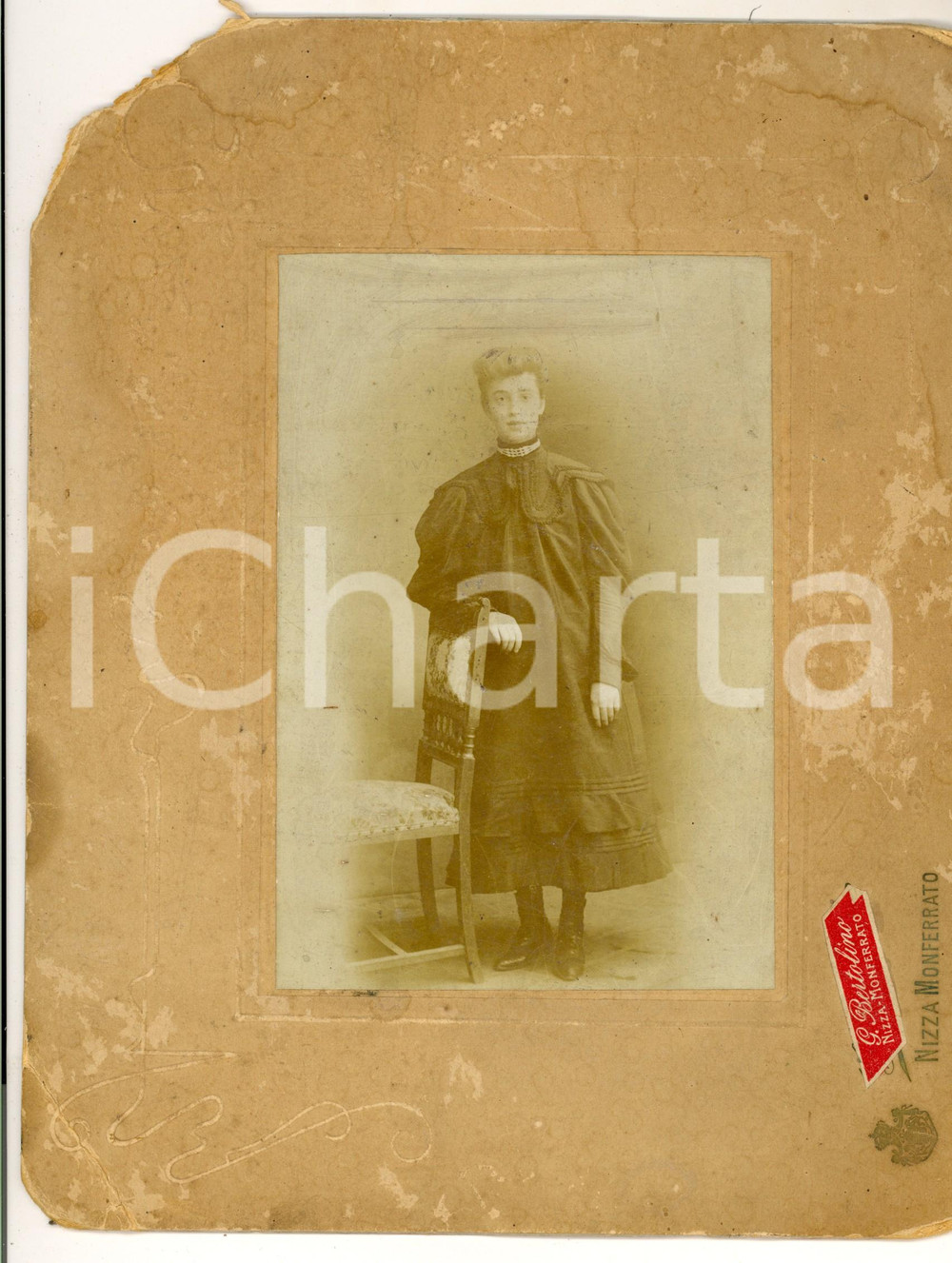 Fotografia d epoca originale 1900 ca NIZZA MONFERRATO Ritratto di donna famiglia REBAGLIATI Foto BERTOLINO 1