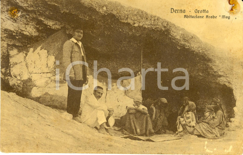 Cartolina originale da collezione 1920 ca DERNA LIBIA Grotta  Abitazione araba Cartolina FP NV DANNEGGIATA 1