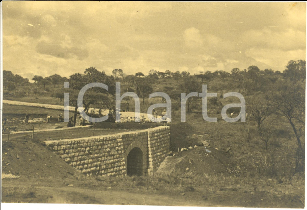 Fotografia d epoca originale 1938 NEGHELLI ETIOPIA Costruzione nuovo ponte in curva in pietra Fotografia 1
