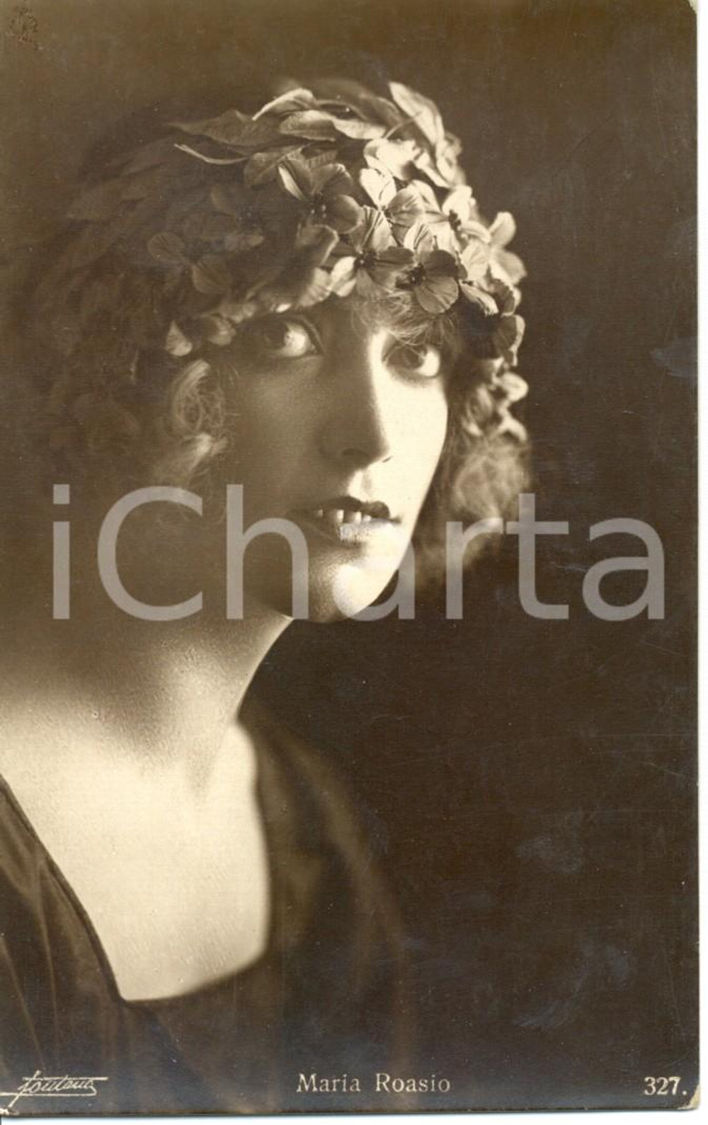 Cartolina originale da collezione 1925 ca CINEMA Maria ROASIO Ritratto attrice con copricapo floreale FP NV 1