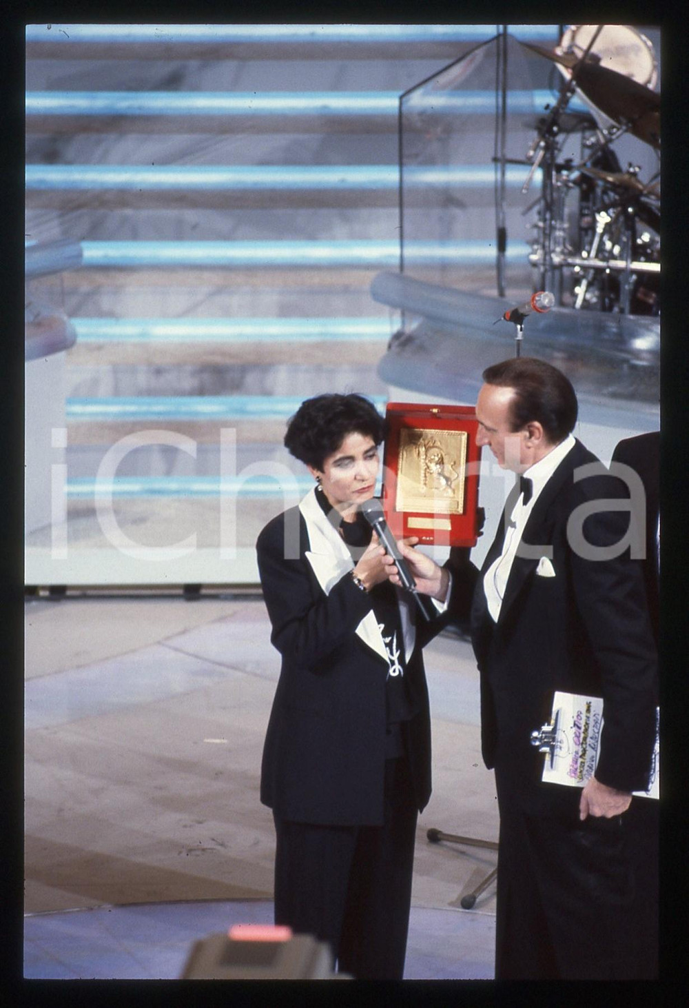 35mm vintage slide* 1992 FESTIVAL SANREMO - Pippo BAUDO intervista Mia MARTINI 2