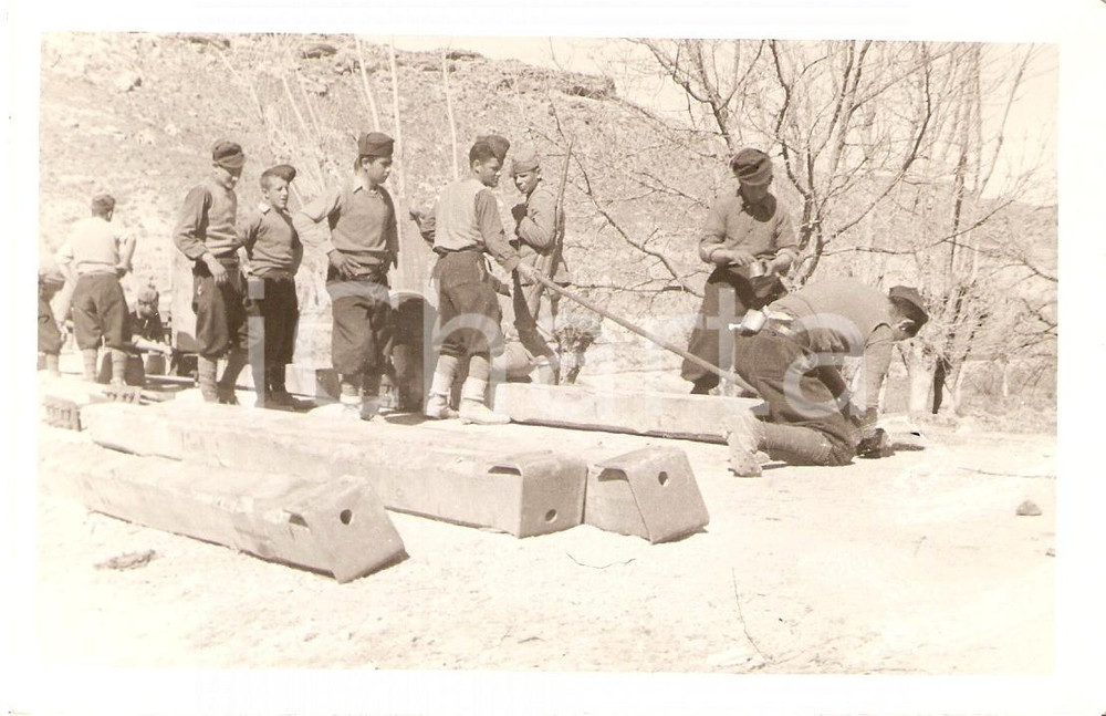 Fotografia d'epoca originale 1938 SPAGNA GioventÃ¹ franchista al lavoro in montagna *Fotografia 1