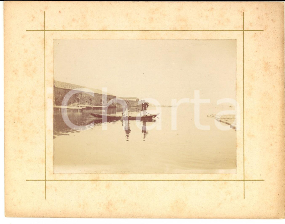 Fotografia d epoca originale 1910 ca VENEZIA Una gondola nella laguna Fotografia VINTAGE 17x14 cm 1