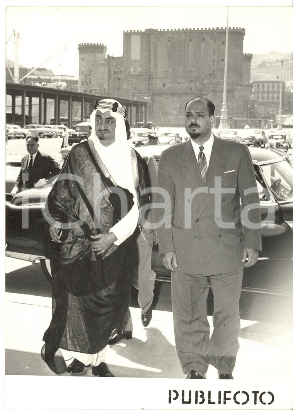 1957 NAPOLI Emiro FAISAL dell'Arabia Saudita in partenza per gli USA *Foto