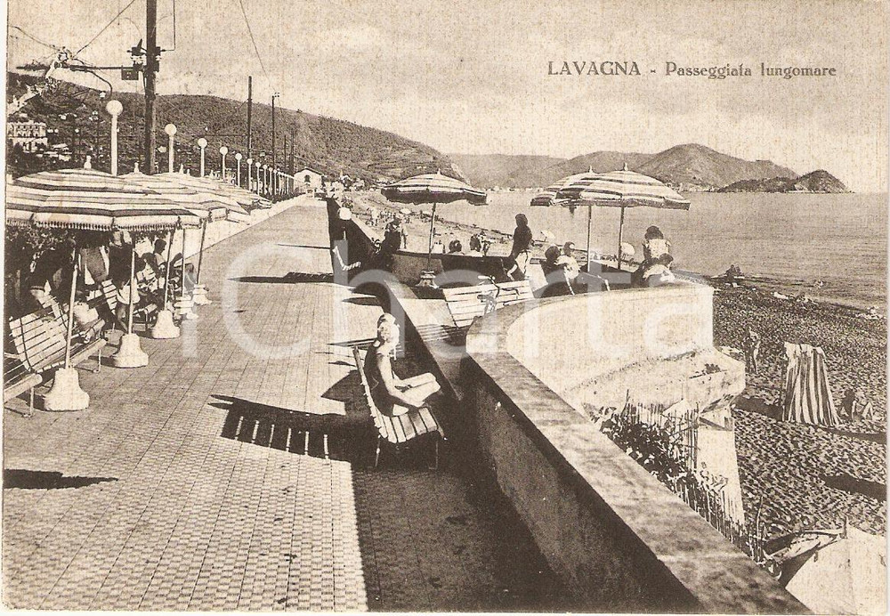 Cartolina originale da collezione 1954 LAVAGNA GE Passeggiata Lungomare Panorama ANIMATA Cartolina FG VG 1