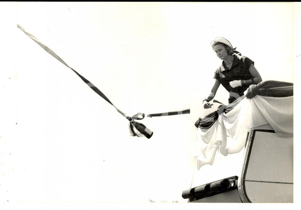Fotografia d epoca originale 1965 MONACO Principessa Grace tiene a battesimo il 41Â° CARAVELE AIR FRANCE Foto 1