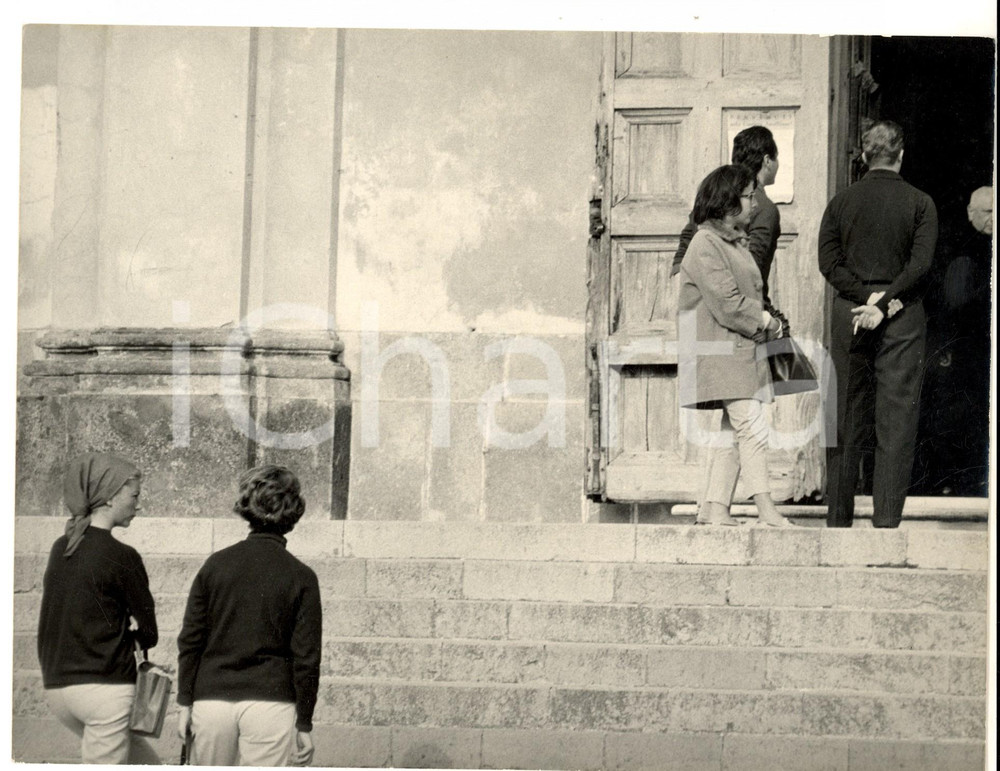 Fotografia d epoca originale 1960 ca ROMA I principi Alberto e Paola del BELGIO in visita alla capitale Foto 1