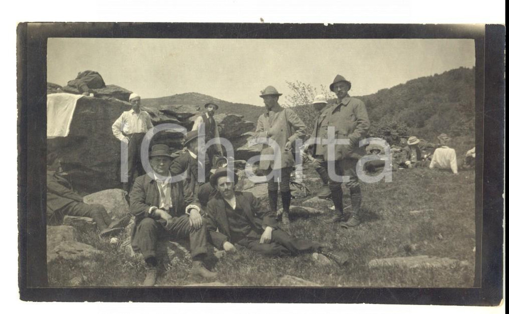 Fotografia d epoca originale 1913 AREA LOMBARDA ? Il campeggio degli escursionisti Foto GHIGLIOTTI 12x7 cm 1
