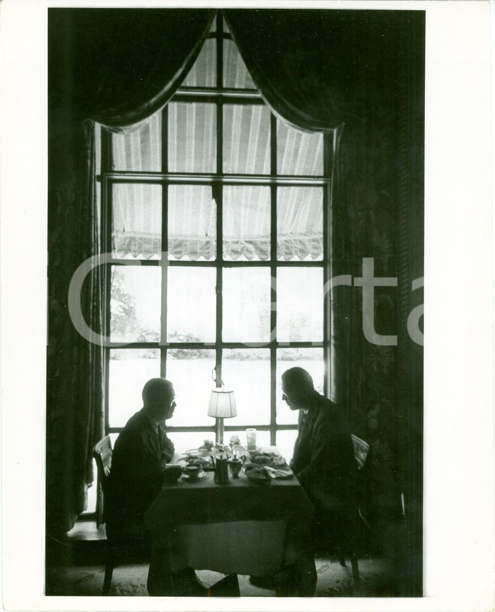 Fotografia d epoca originale 1956 WASHINGTON USA Jack BEAL intervista ufficiale su situazione UNGHERIA Foto 1