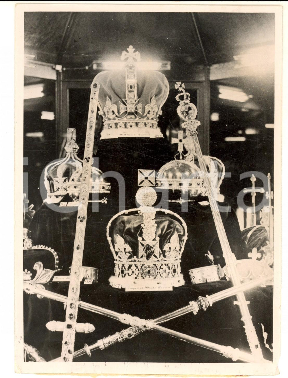 Fotografia d epoca originale 1940 ca LONDON ? Esposizione delle corone reali Fotografia 13x18 cm 1