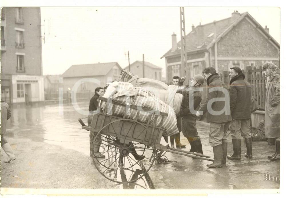 1955 ALLUVIONE VILLENEUVE-LE-ROI Avenue Le Foll - Evacuazione degli abitanti