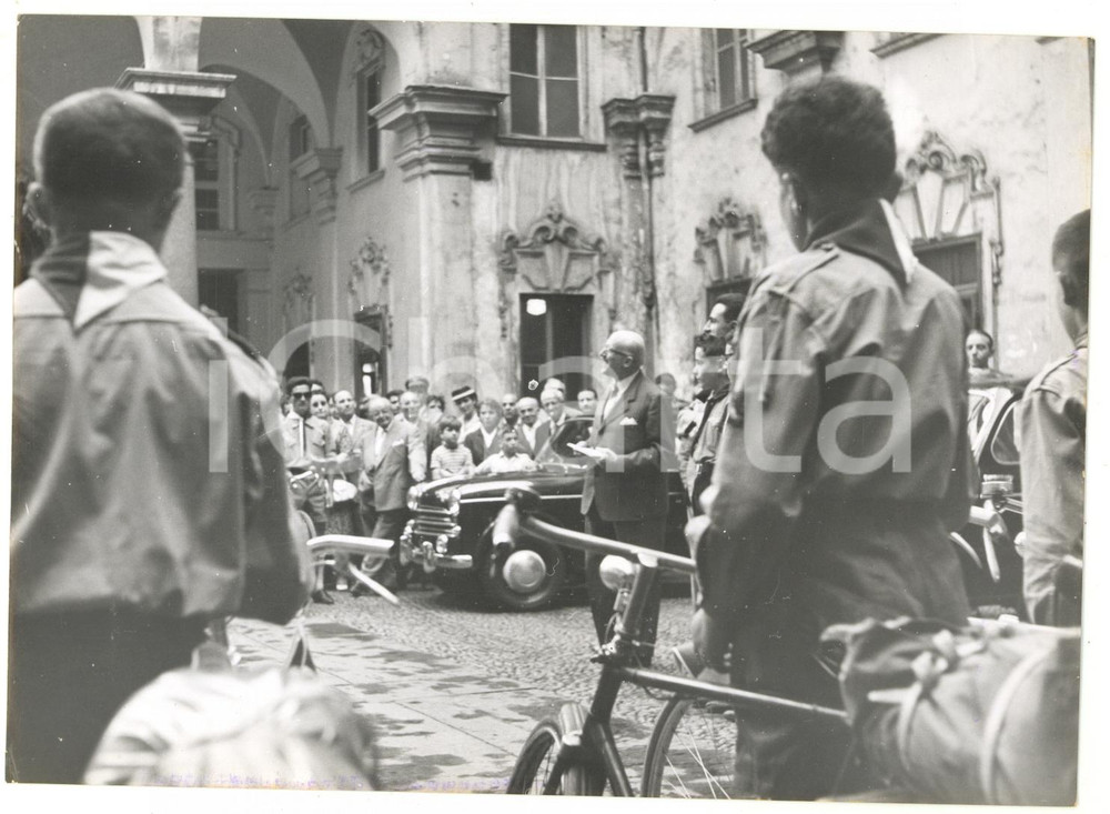 1956 TORINO Amedeo PEYRON saluta boy-scout in partenza per l'Europa *Foto 18x13