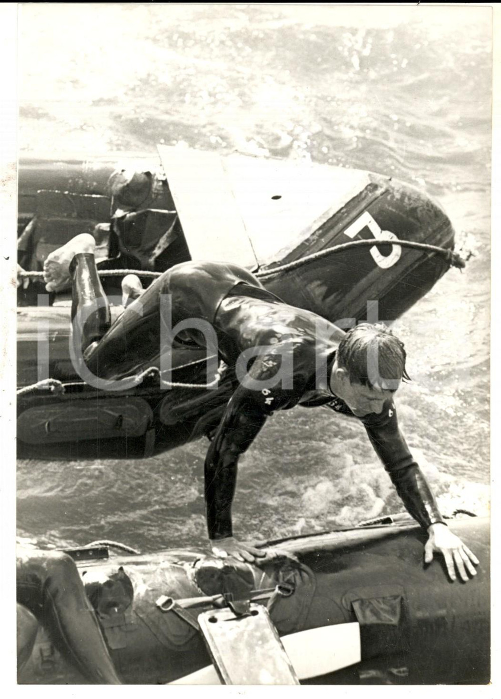 Fotografia d epoca originale 1970 SUDAFRICA Esercitazione militare con tuffo da un canotto Foto 13x18 cm 1