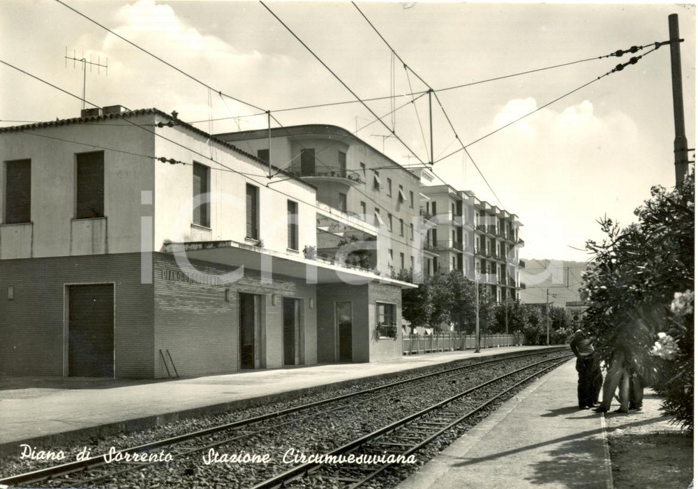 Cartolina originale da collezione 1961 PIANO DI SORRENTO Stazione Circumvesuviana ANIMATA *Cartolina FG VG 1