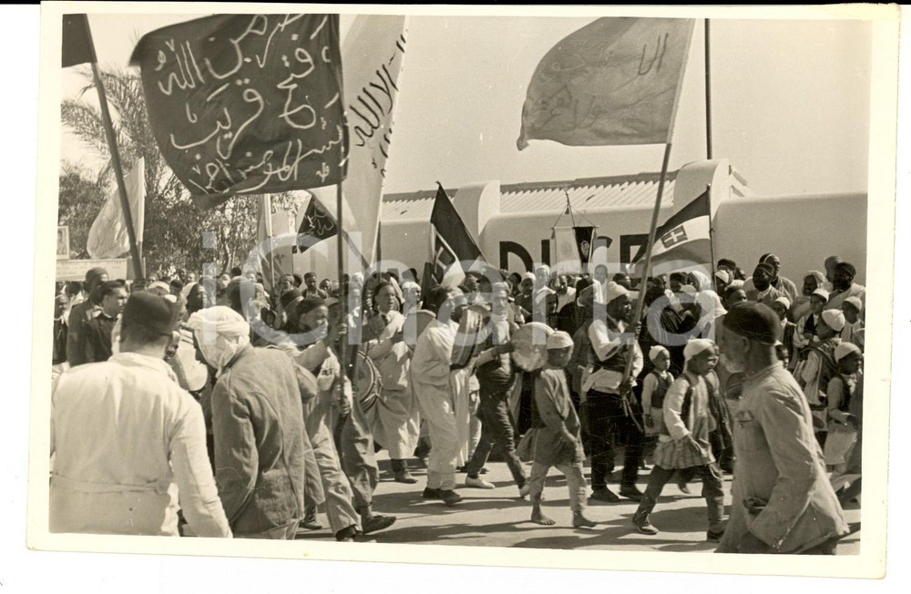 Fotografia d epoca originale 1937 AOI ADDIS ABEBA ETIOPIA Indigeni in festa 1Â° Annuale Fondazione Impero 1