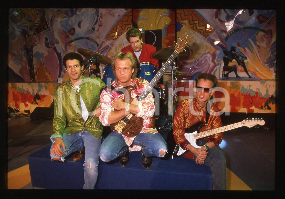 35mm vintage slide* 1988 RAI UNO - DISCORING LEVEL 42 Ritratto della band (3)