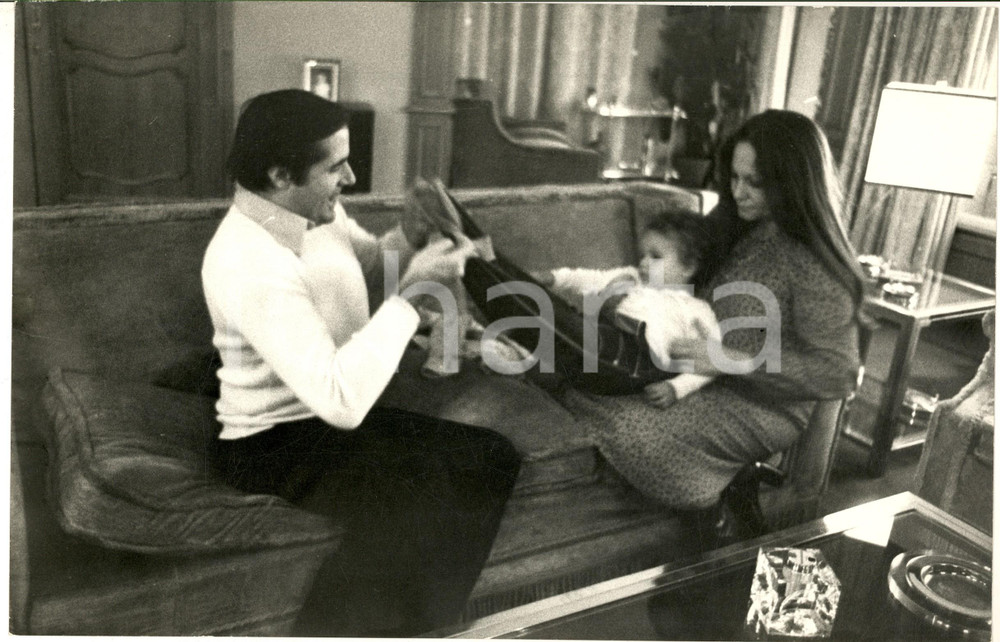 1970 ca COSTUME Carlo GIUFFRE' con moglie e figlio bambino (4) Foto 30x20 cm