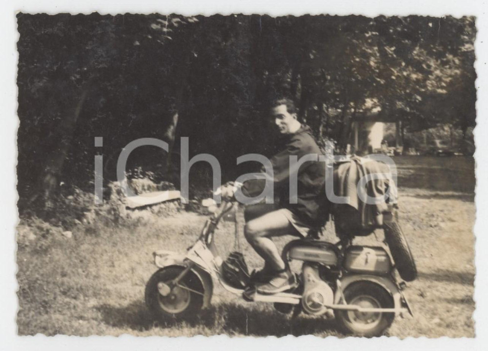 Fotografia d epoca originale 1955 TORTONA AL Uomo su scooter LAMBRETTA 150 D  Foto 10x7 cm 1