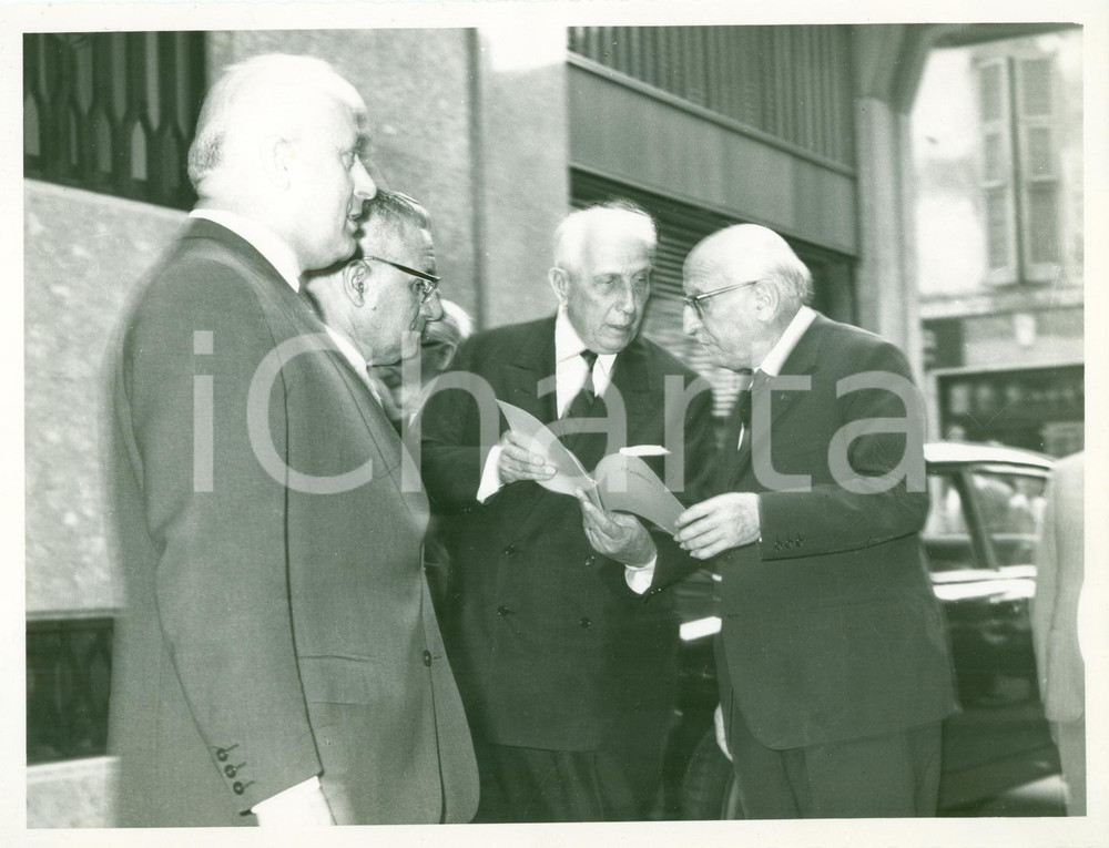 Fotografia d epoca originale 1965 MORTARA PV Dirigenti nuova BANCA POPOLARE LOMBARDA Fotografia 1
