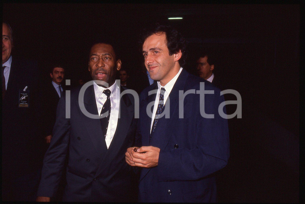 35mm vintage slide* 1990 MILANO PELÉ e Michel PLATINI al Galà di ITALIA '90 (2)