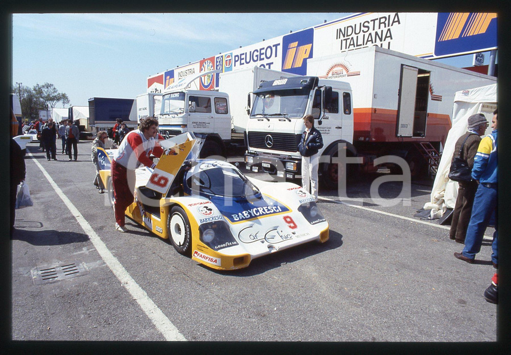 Fotografia d'epoca originale 35mm vintage slide* 1986 360 KM MONZA PORSCHE 956 Obermaier Racing nel paddock 1