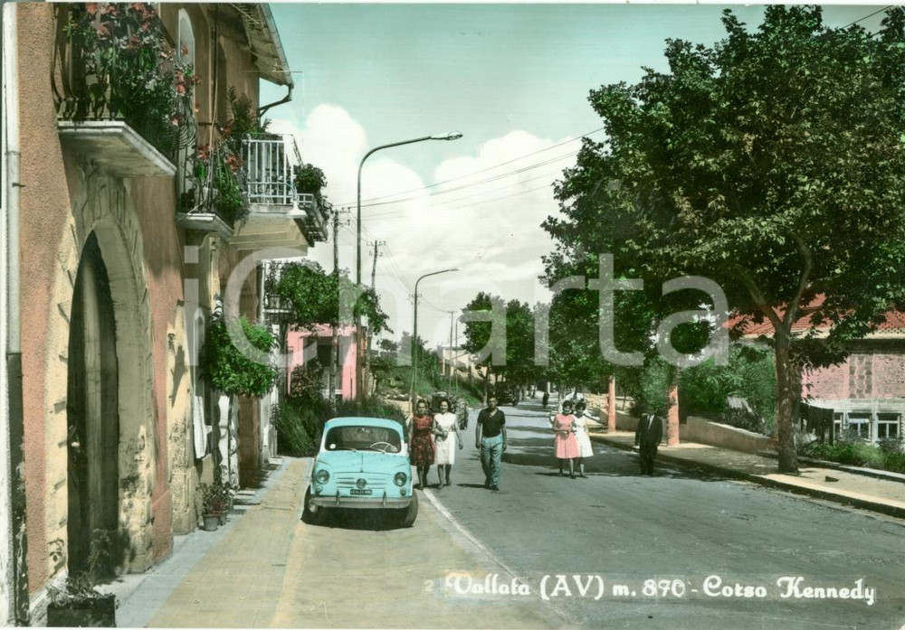 Cartolina originale da collezione 1967 VALLATA (AV) Veduta Corso KENNEDY Cartolina ANIMATA FG VG 1