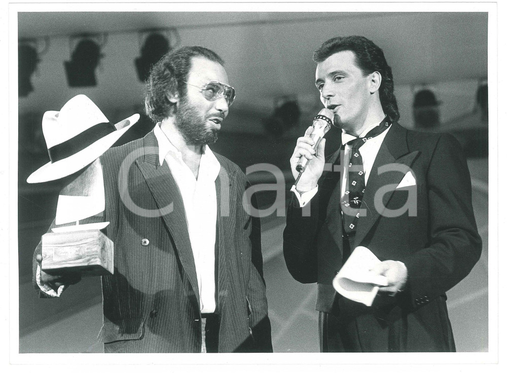 Fotografia d epoca originale 1985 RIVA DEL GARDA  VELA D ORO Antonello VENDITTI Mauro MICHELONI Foto 24x18 1