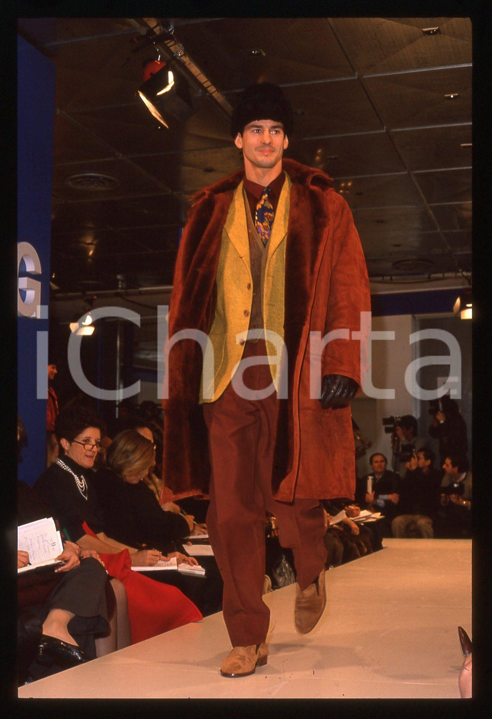 35mm vintage slide* 1989 MILANO - Sfilata Enrico COVERI Autunno-Inverno (40)