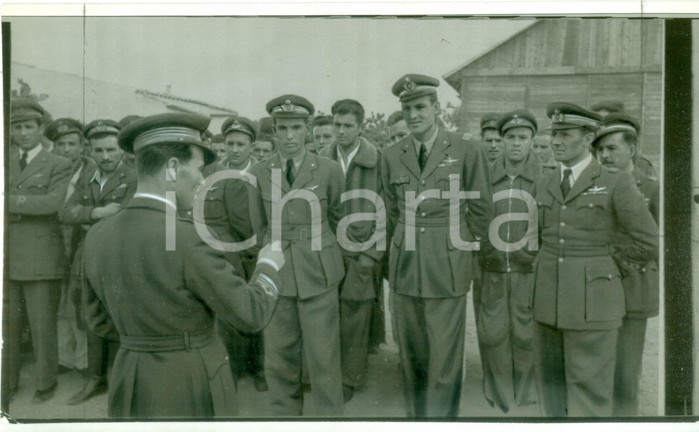 Fotografia d epoca originale 1942 GUERRA NAVALE WW2 Ufficiali in partenza per azione di guerra TELEFOTO 1
