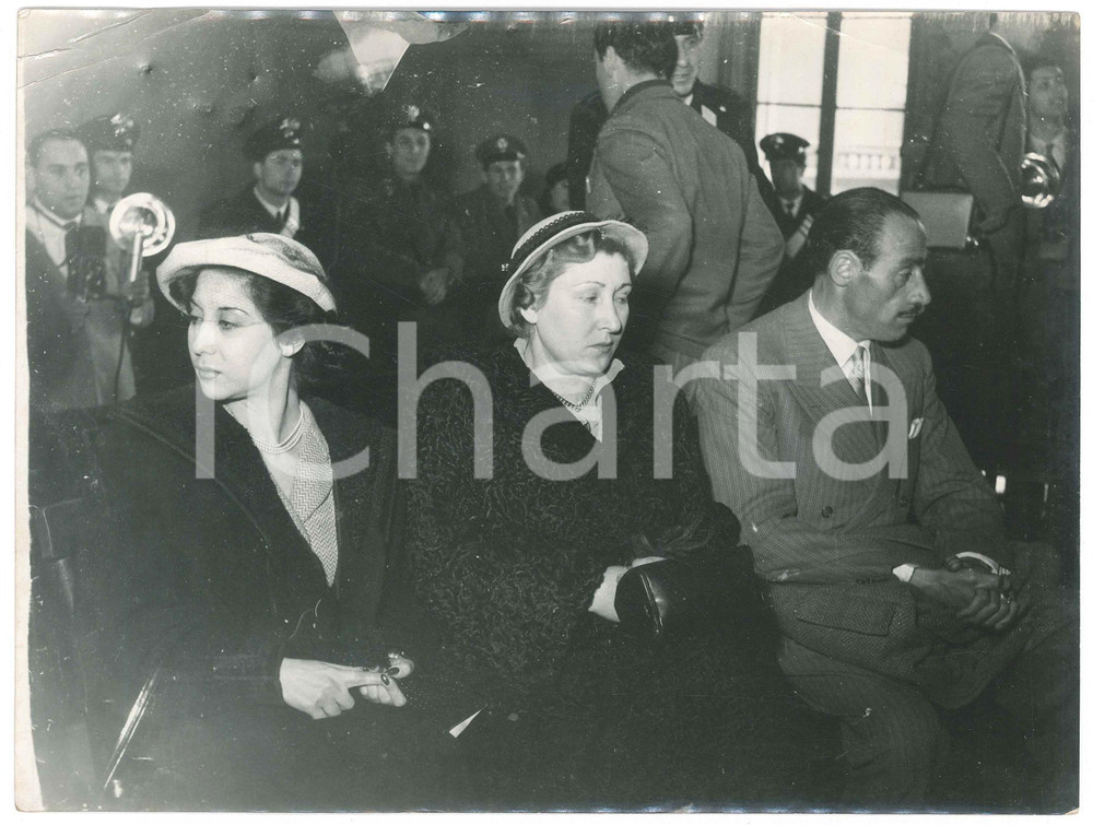 Fotografia d epoca originale 1950 ca MILANO Caso Rina FORT  Giuseppe RICCIARDI e la famiglia ZAPPULLA Foto 1