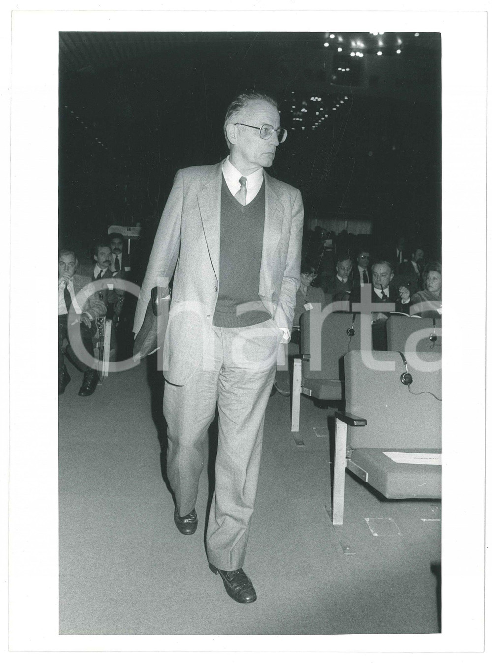 Fotografia d epoca originale 1985 ca ITALIA Alain TOURAINE Ritratto del sociologo  Foto 17x24 cm 1