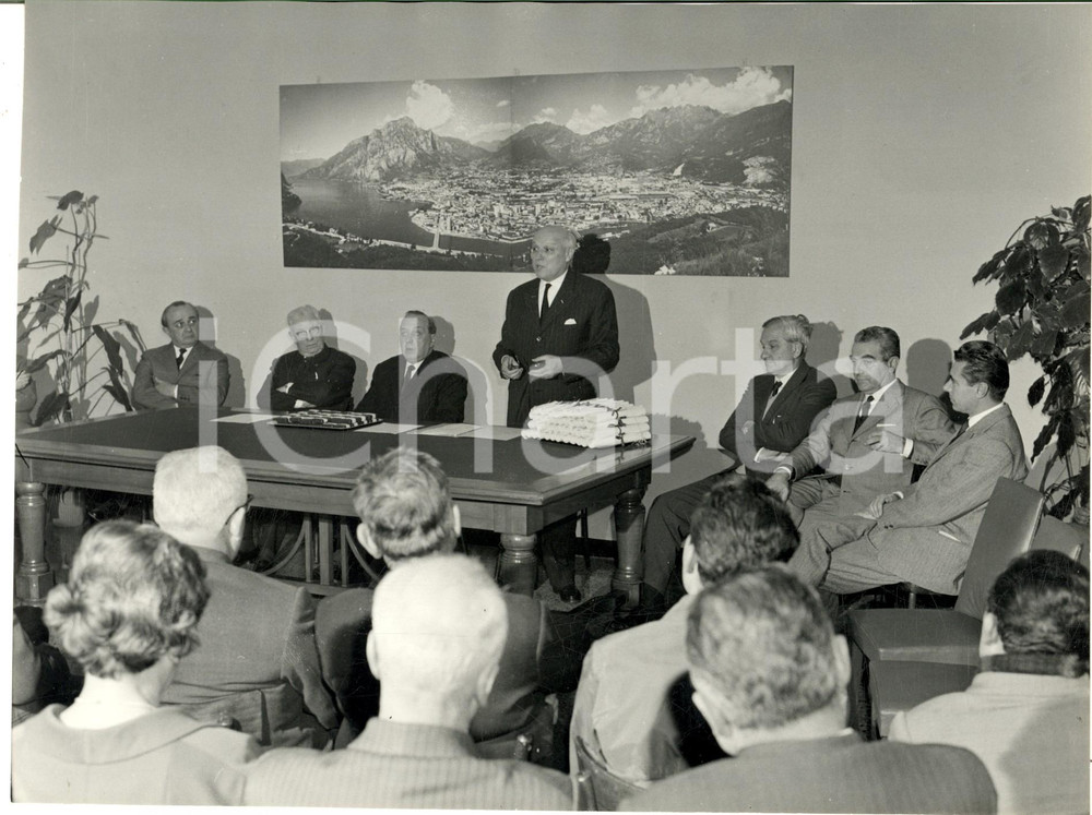 1965 LECCO Acciaieria CALEOTTO Premiazione dipendenti con 30 anni anzianità (9)