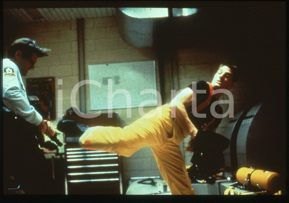35mm vintage slide* 1996 MISSION IMPOSSIBLE Tom CRUISE in una scena del film (2)