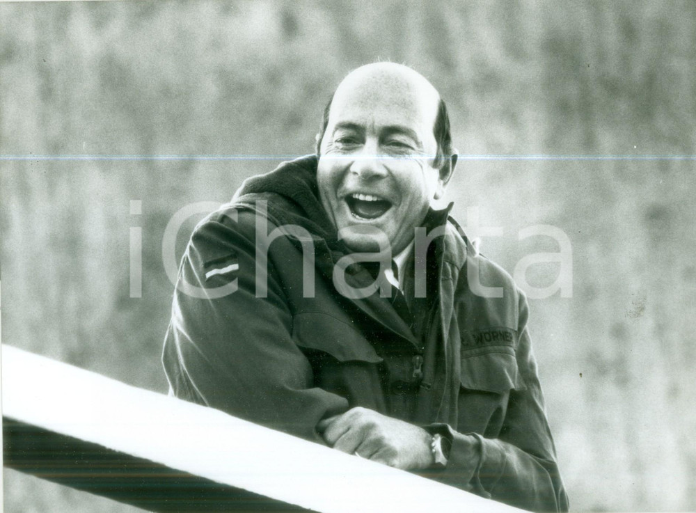 Fotografia d epoca originale 1990 ca MUNSTER DE Ministro della Difesa Manfred WORNER  a parata delle truppe 1