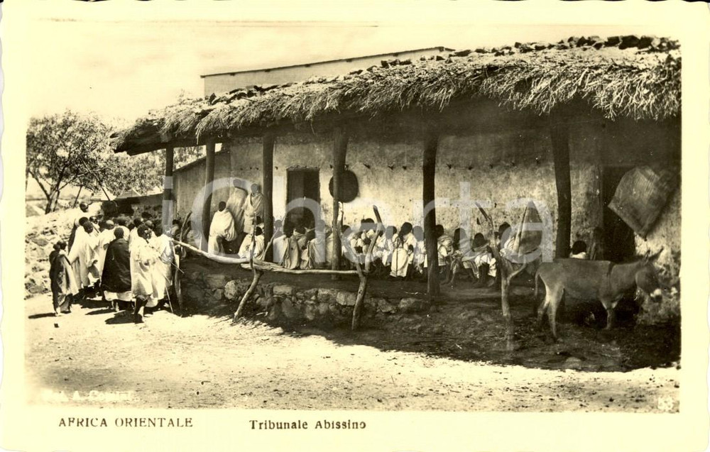 Cartolina originale da collezione 1940 ca ASMARA ERITREA AOI COSTUMI Tribunale Abissino Cartolina FP NV 1