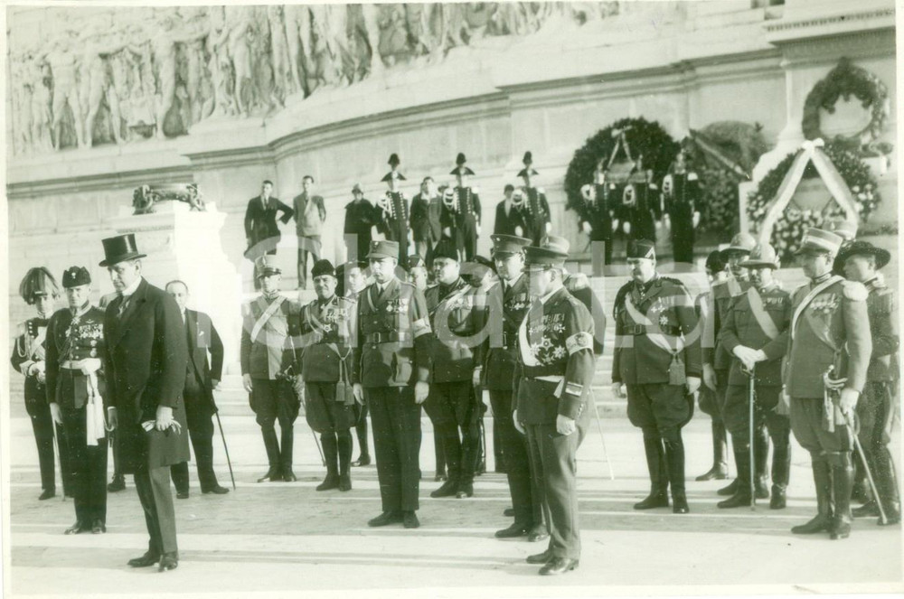 Fotografia d epoca originale 1928 ROMA Missione Finlandese rende omaggio al MILITE IGNOTO Fotografia 1